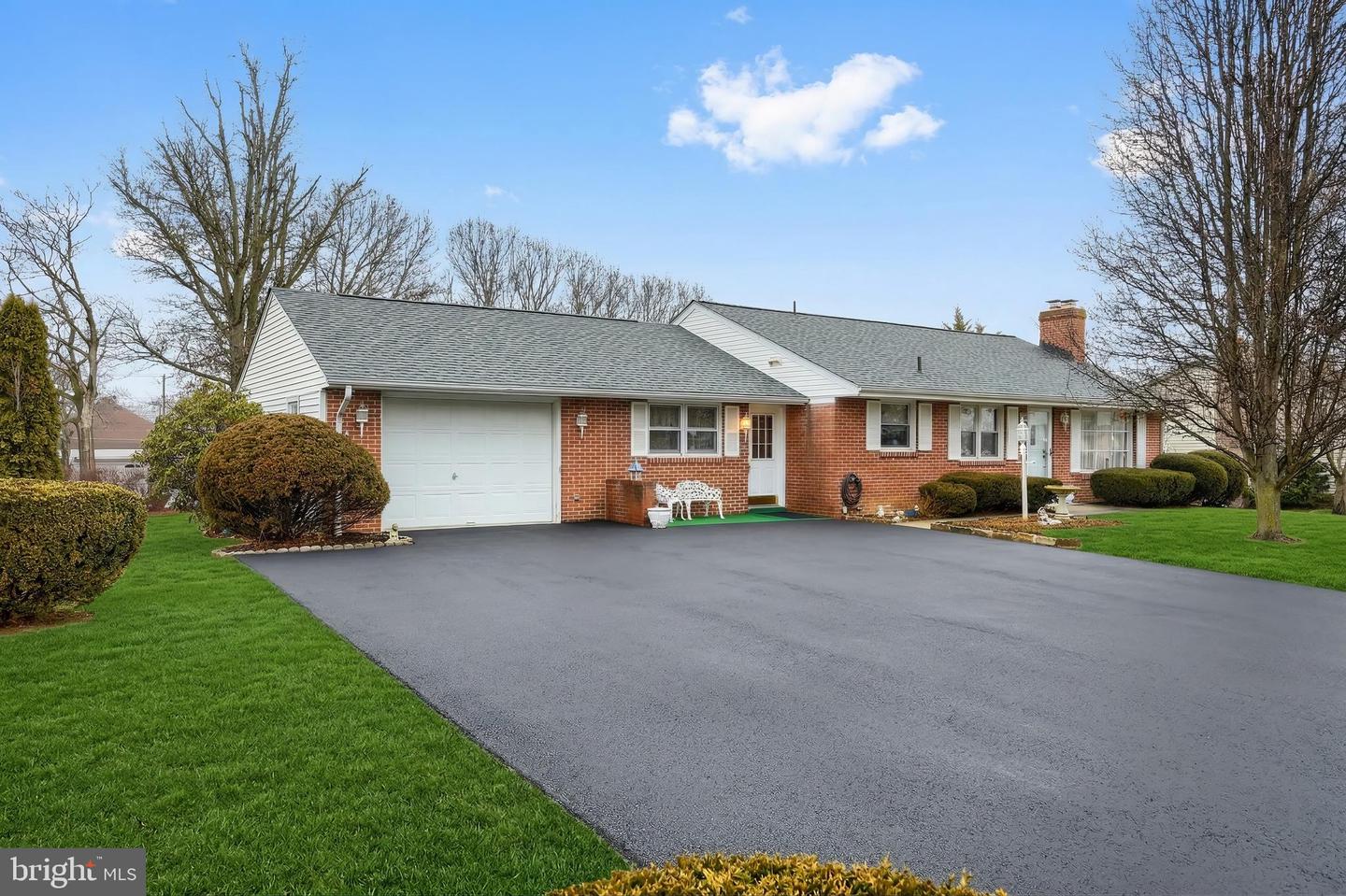 50 Mummert Drive, Littlestown