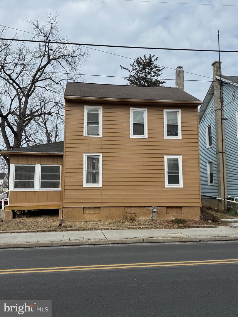 527 Main