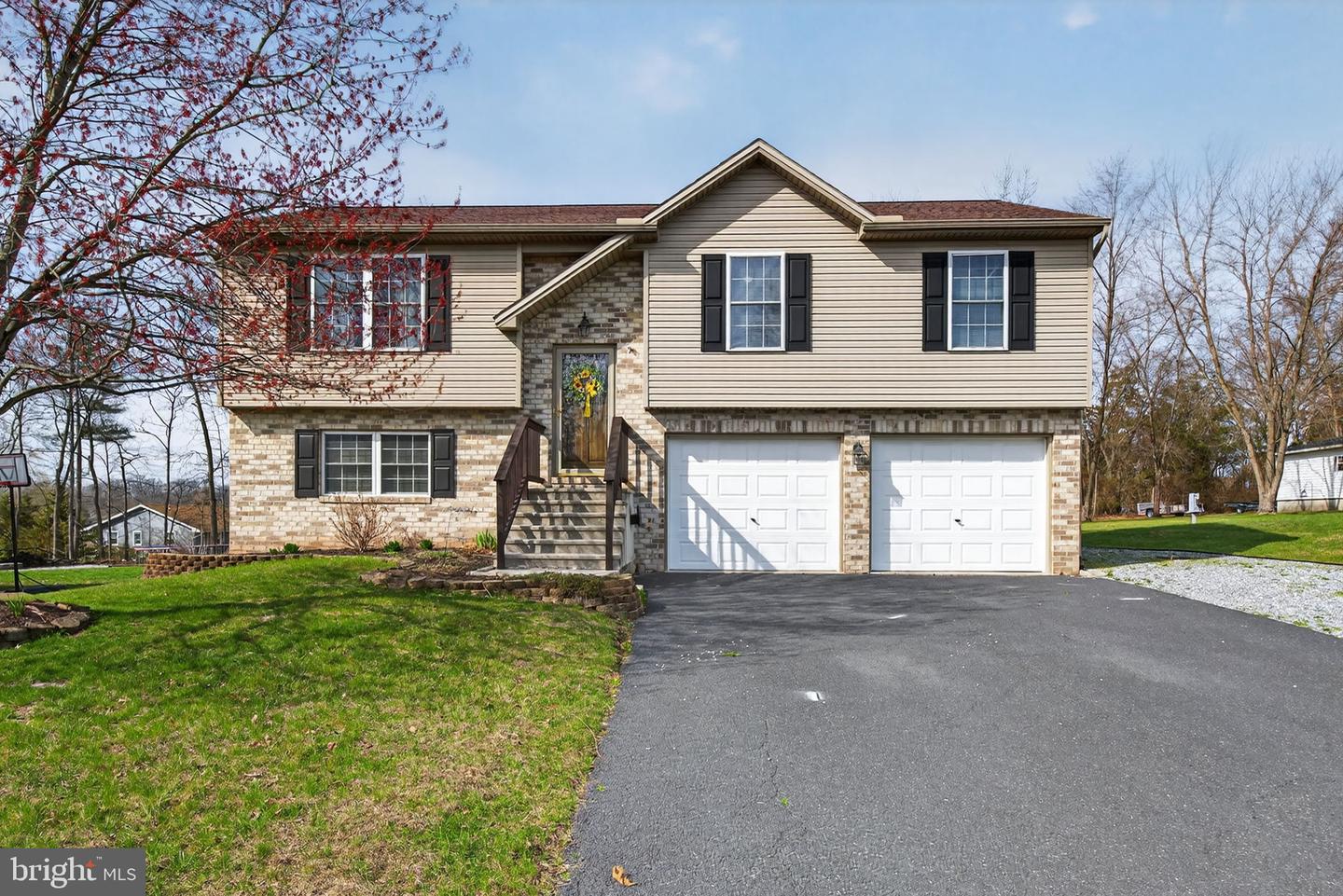 37 Pleasanton Drive, East Berlin