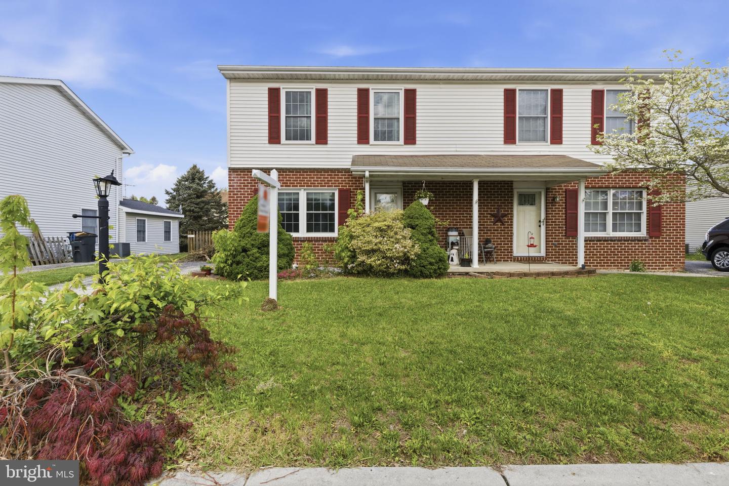 18 E Lakeview Drive, Littlestown
