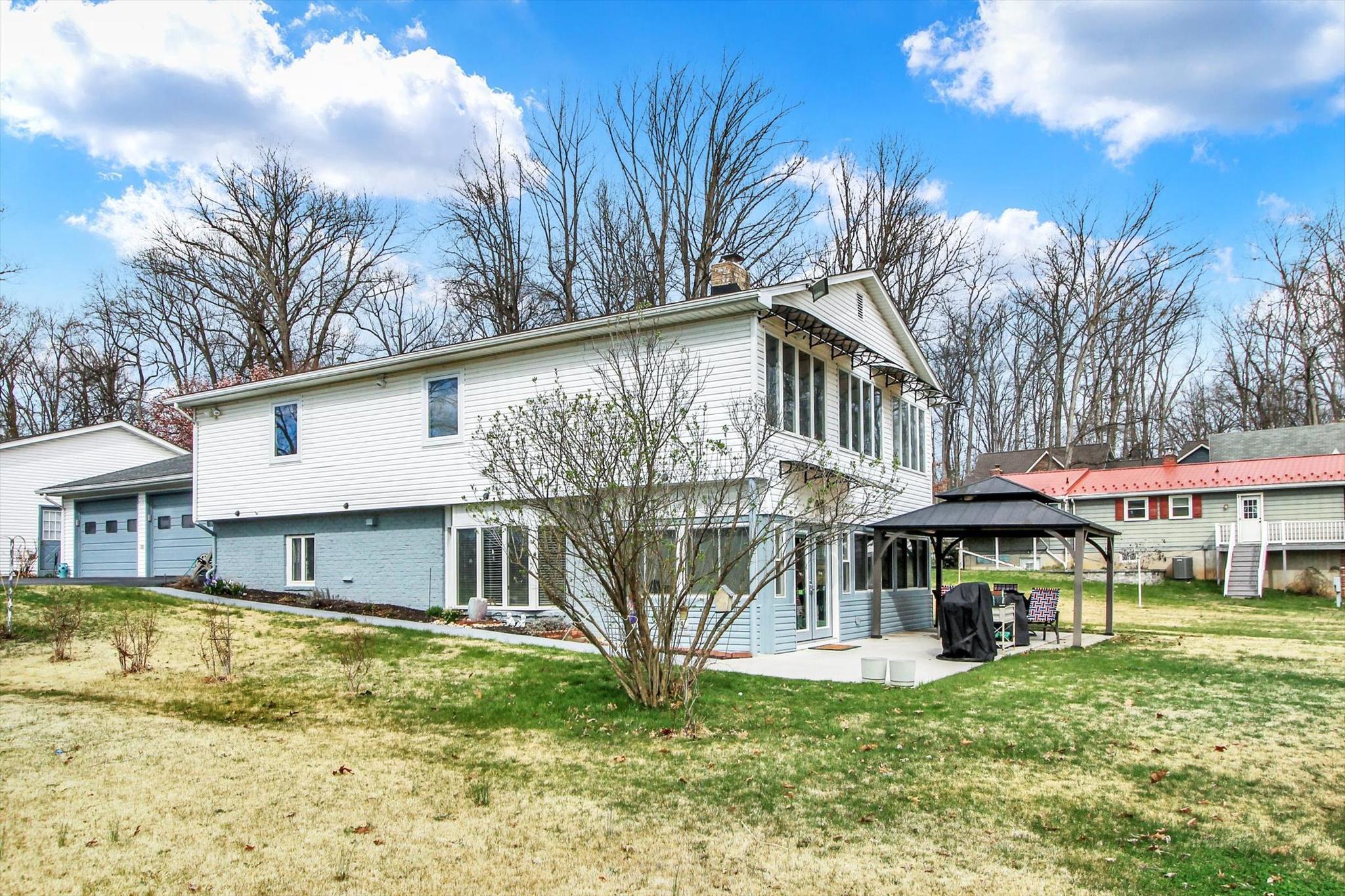 478 Lake Meade Drive, East Berlin