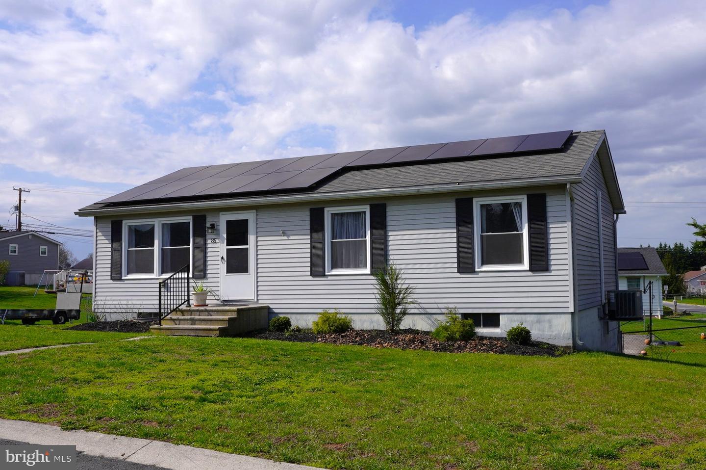 85 E Locust Lane, New Oxford