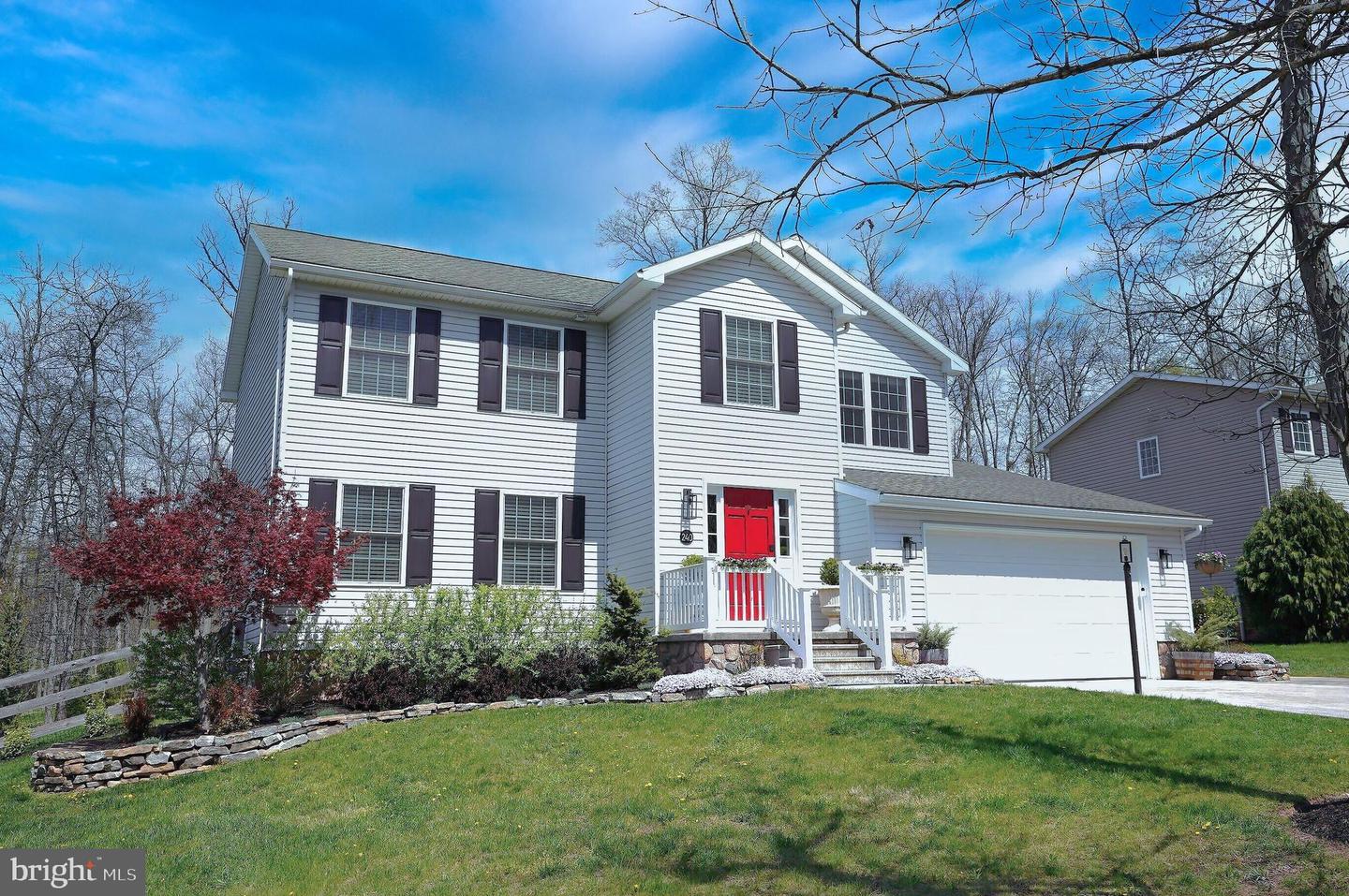 240 Twin Lakes Drive, Gettysburg