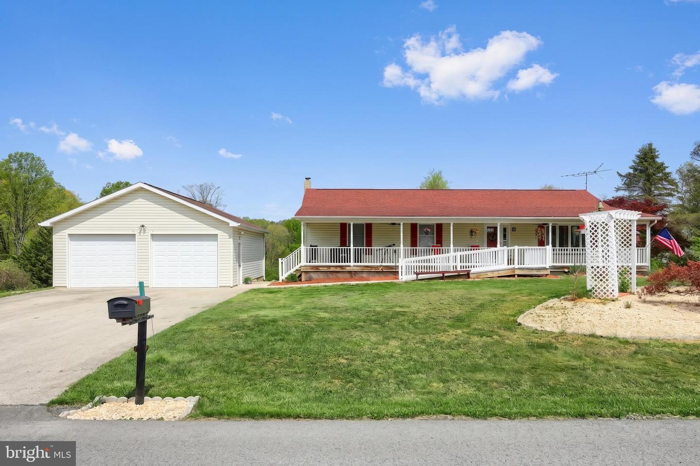 34 Fruitwood Trail, Fairfield