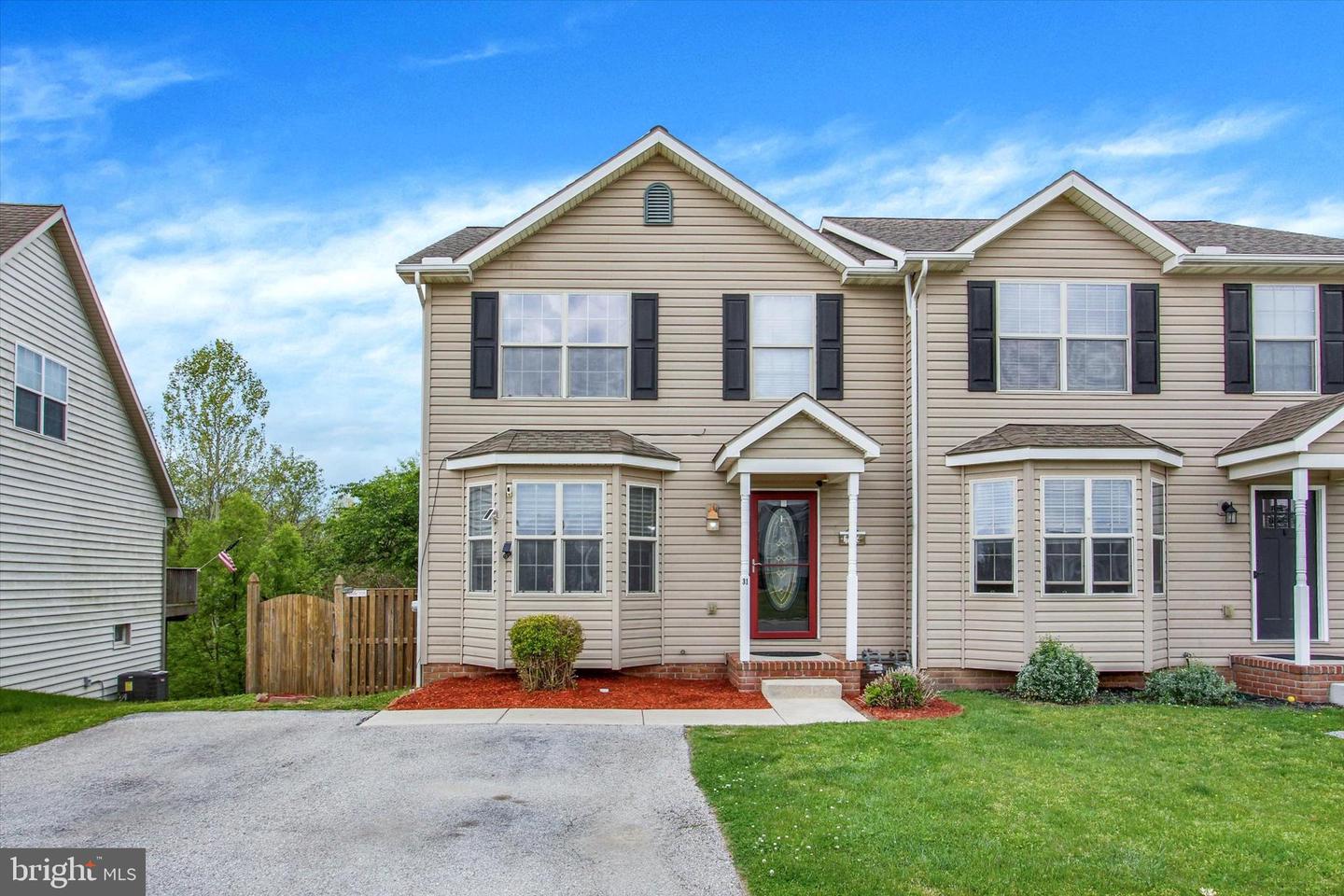31 Hemlock Drive