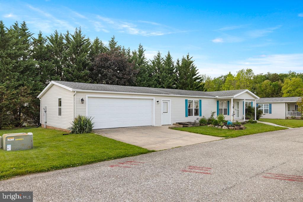 602 Pine Tree Lane, Abbottstown