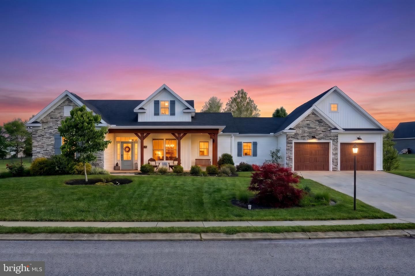 255 Onyx Road, New Oxford