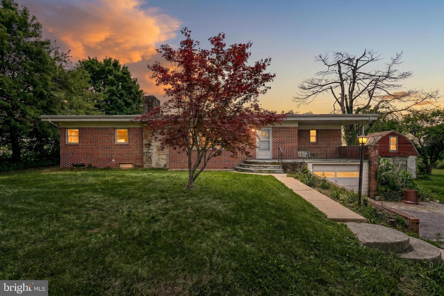 9 Pine Grove Road