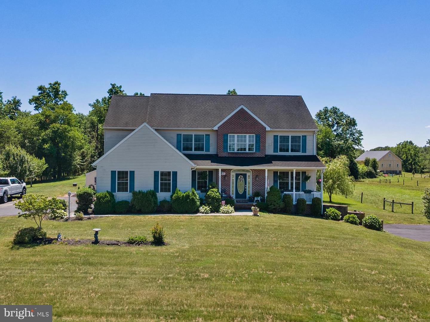 75 Saint Johns Road W, Littlestown