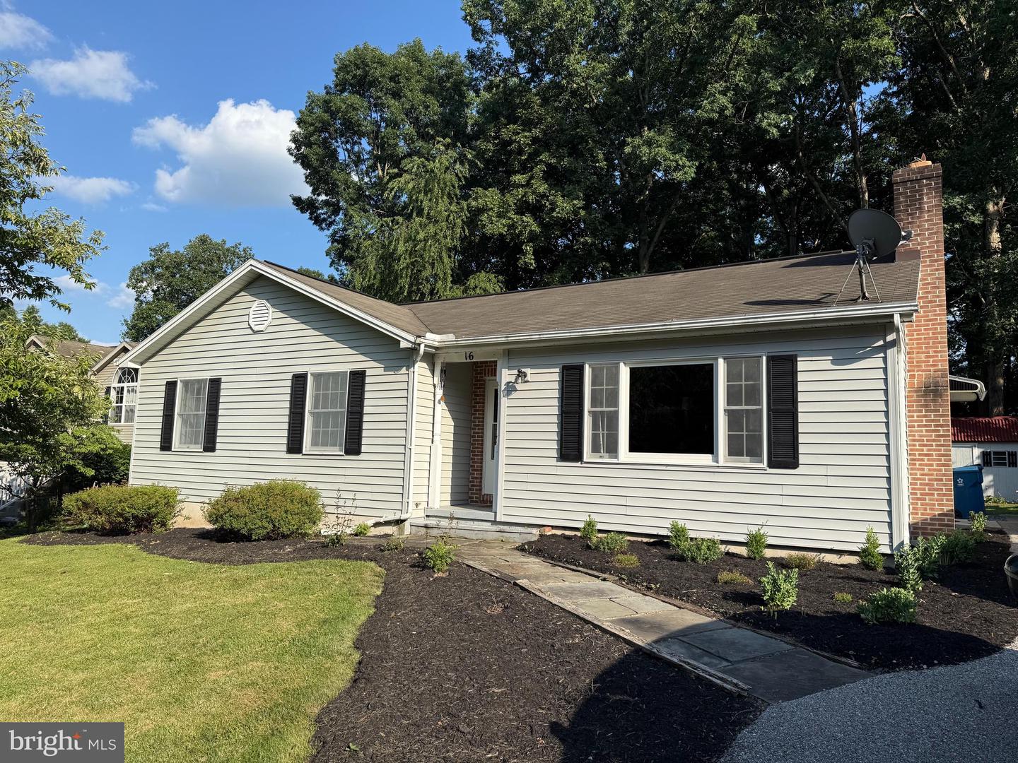 16 Halleck Drive