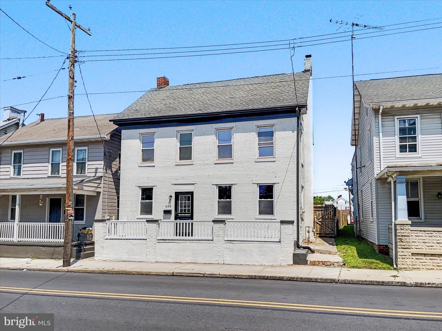 609 Main Street
