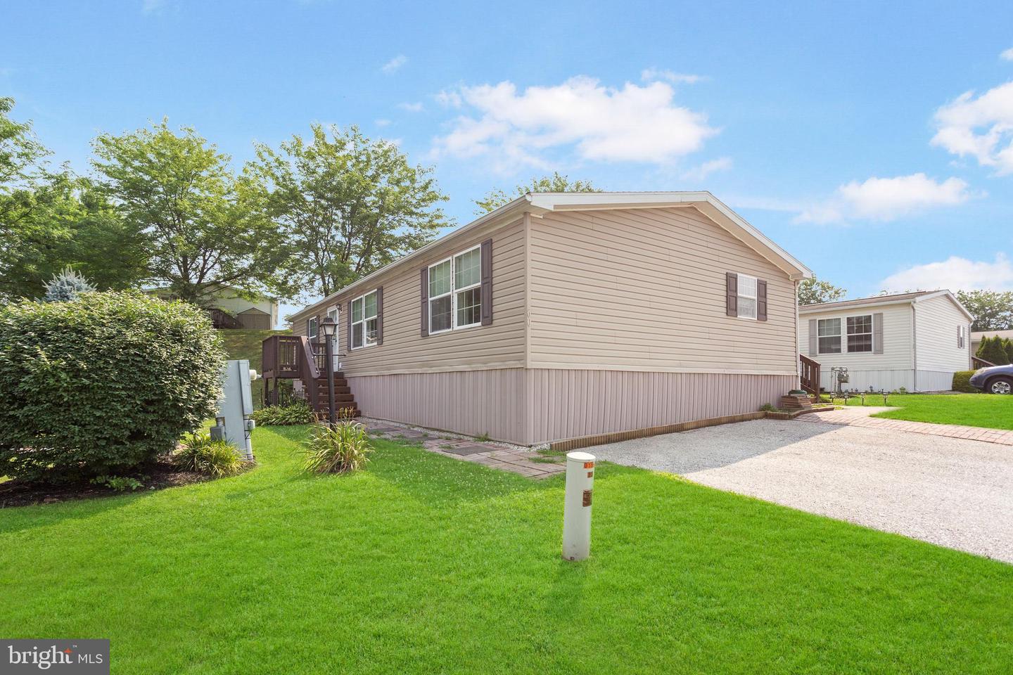 60 Broadwing Drive
