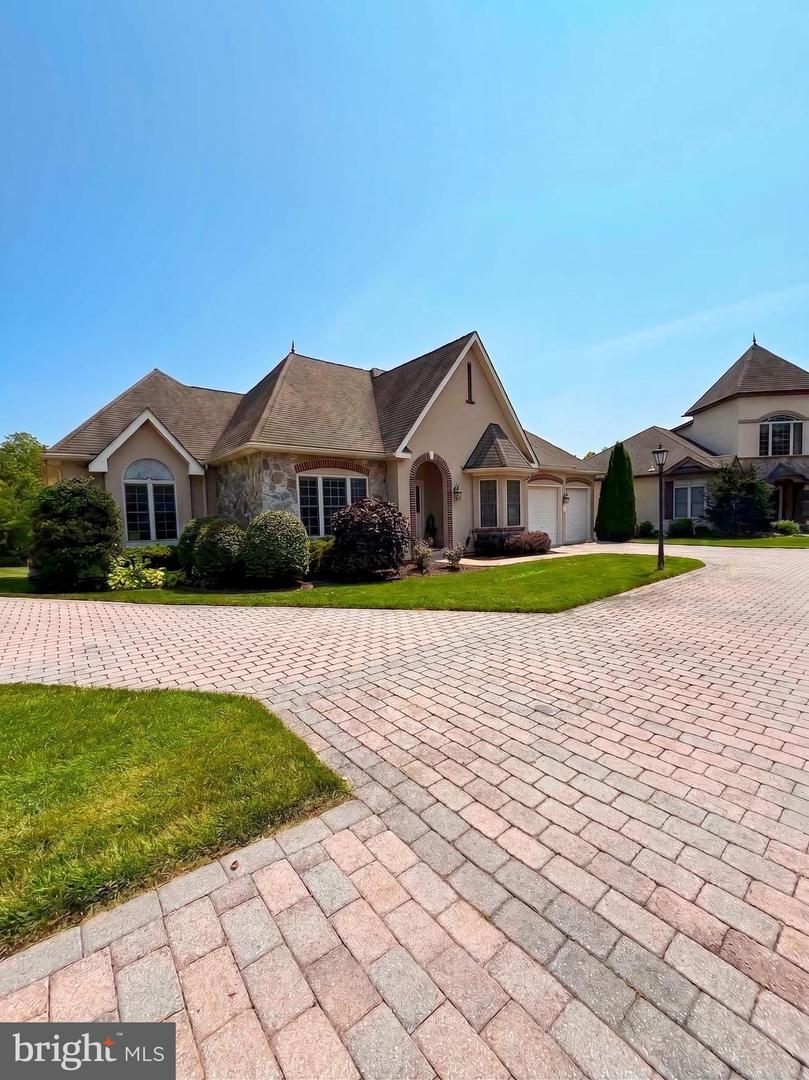 7 Laurel Hill Court