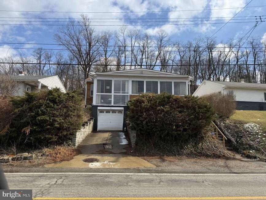 327 Foster Road