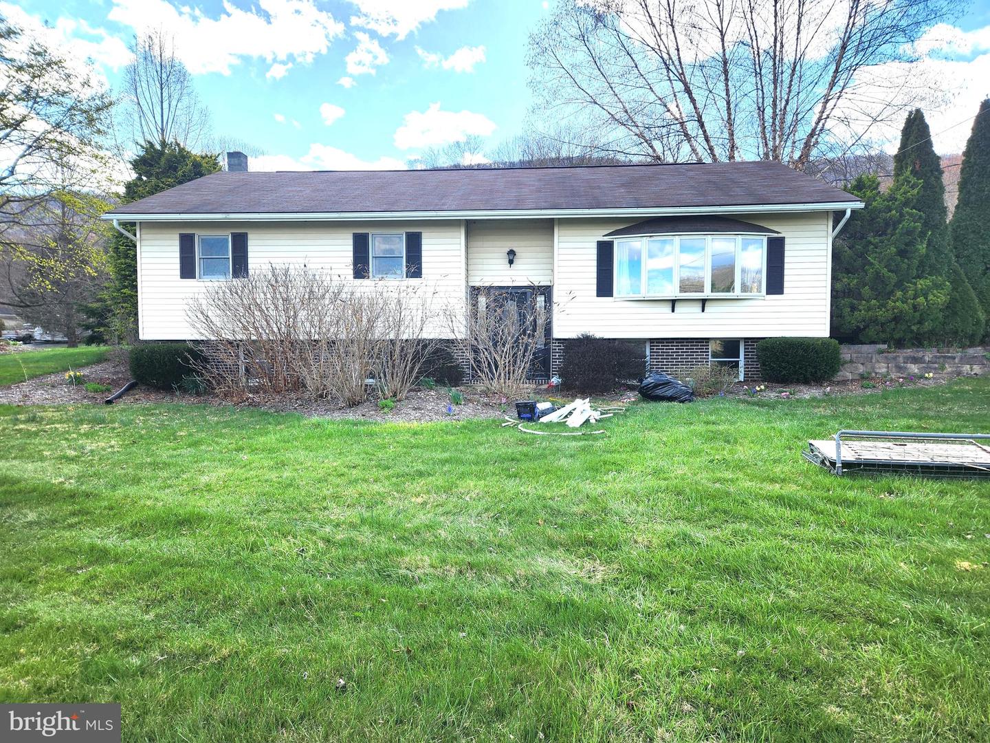 2995 Raystown Road, Hopewell