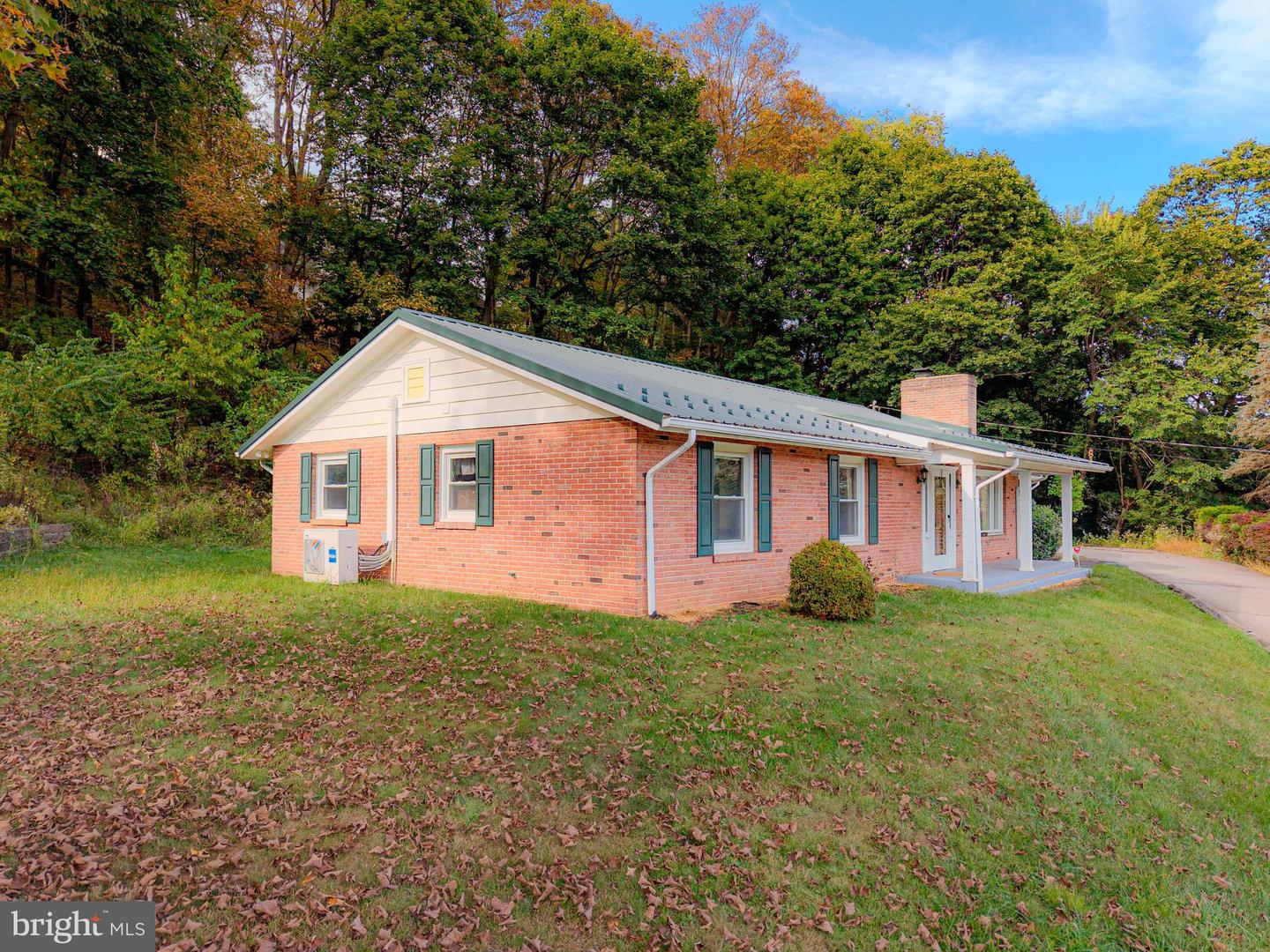 680 Barclay Drive, Bedford