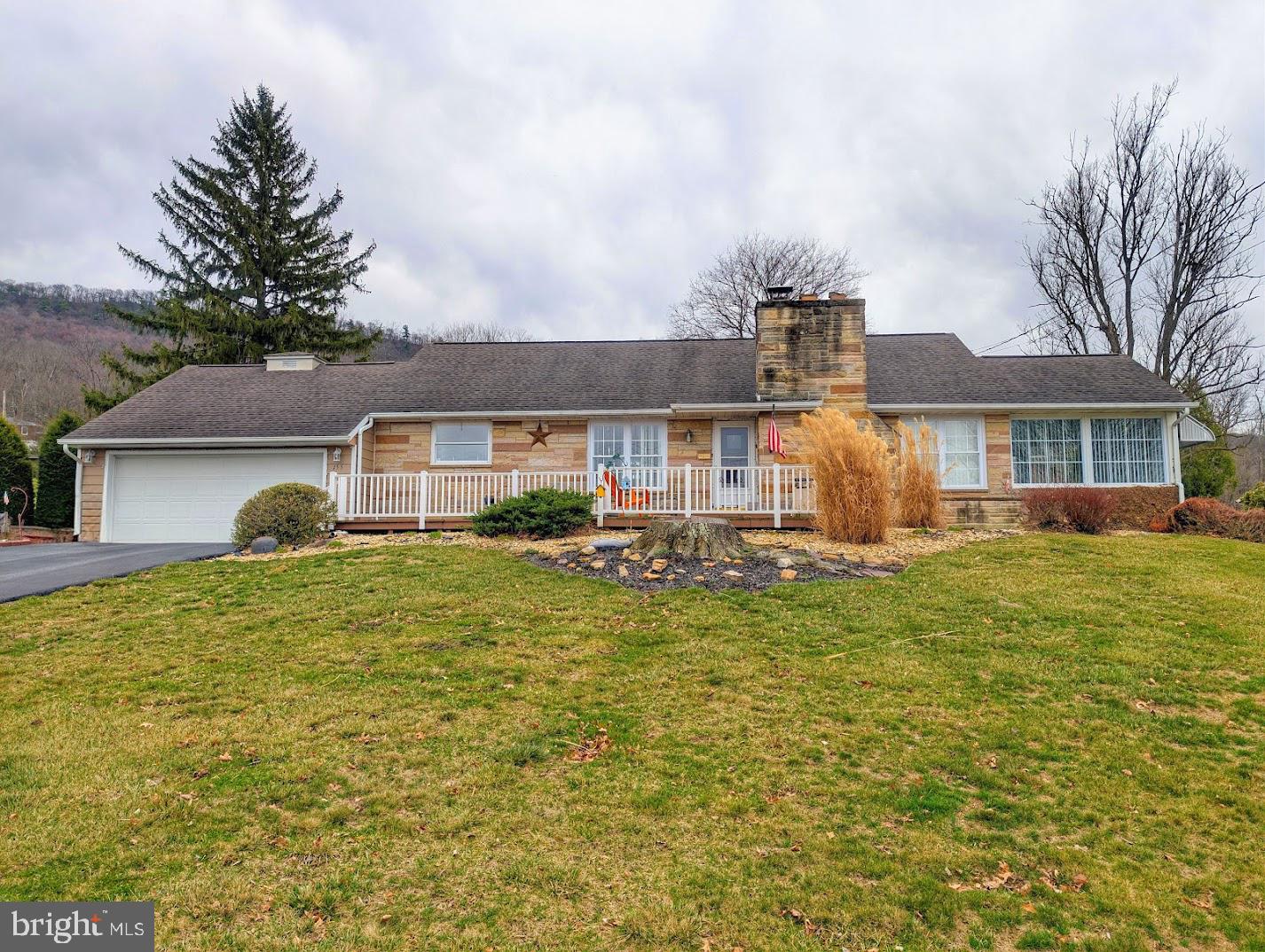 155 Shawnee Circle, Bedford