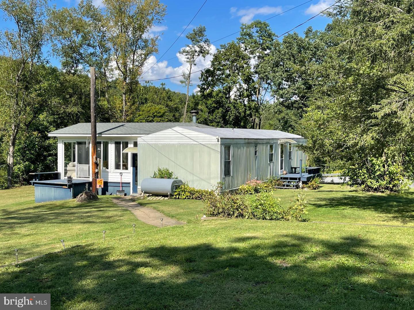 275 Stone Row Road, Hopewell
