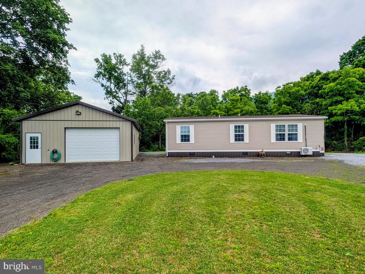 183 Oak Hill Rd, New Enterprise