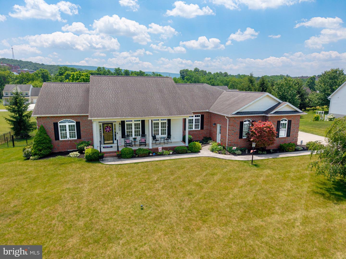 274 Hawthorne Drive
