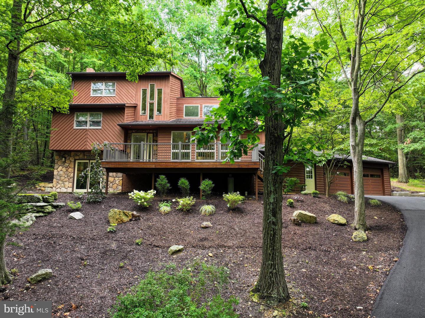 5077 Summit View Road