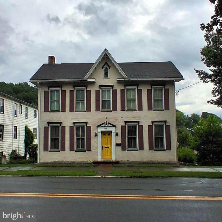 215 N Spring Street