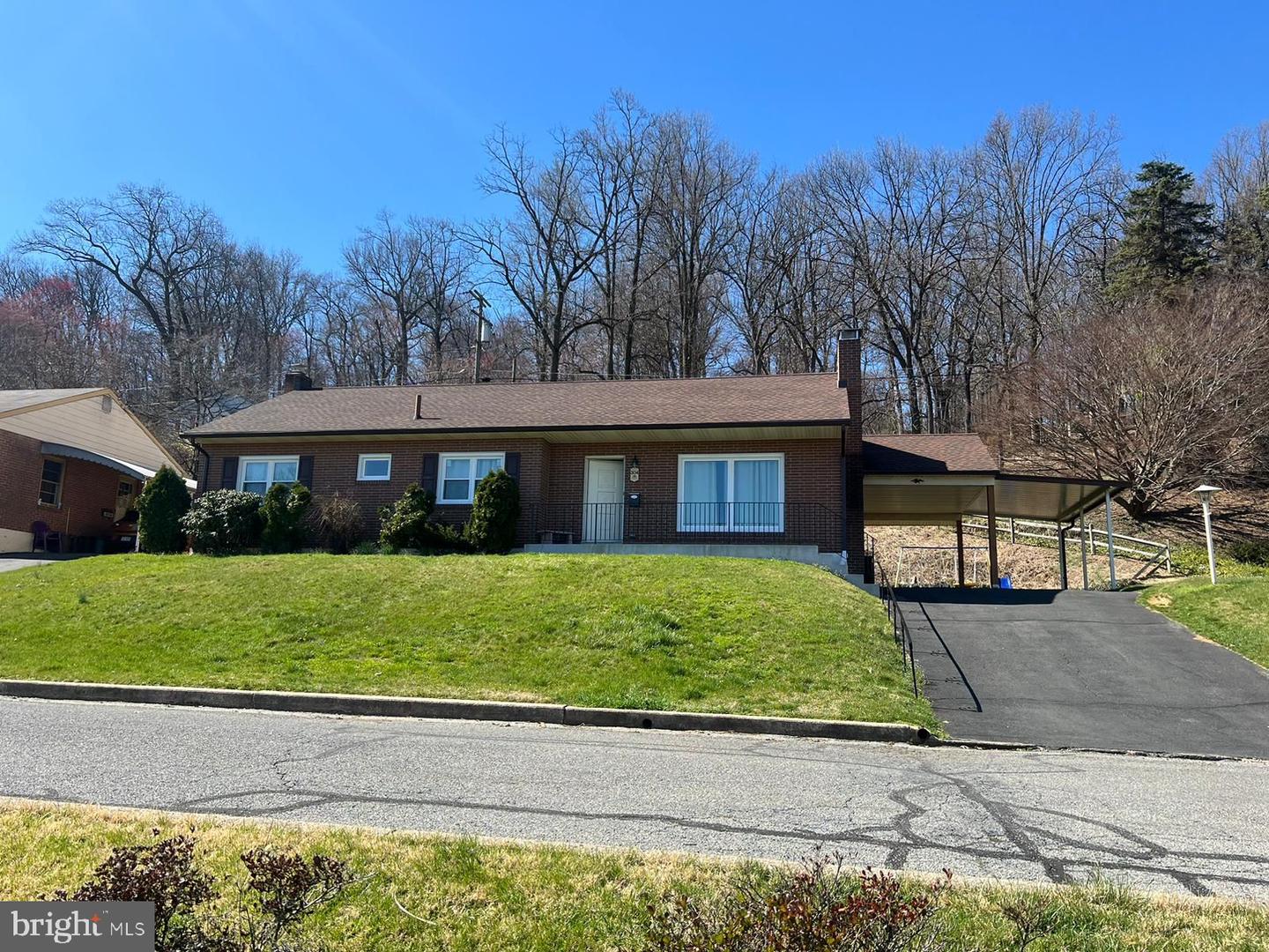 304 Hill Avenue, Reading