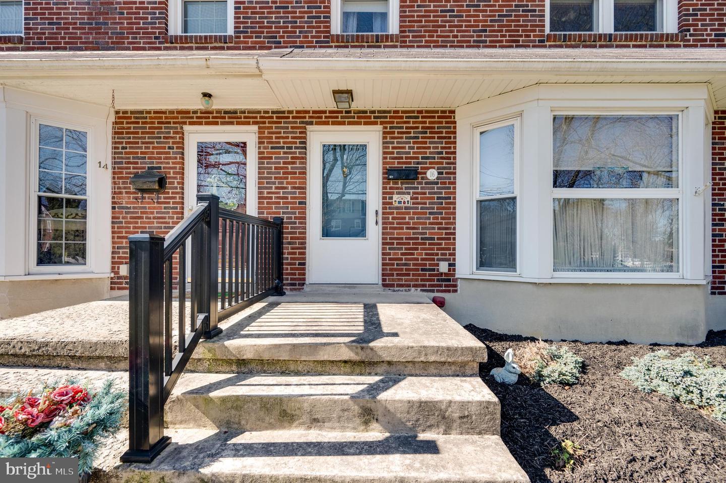 16 Lawndale Road, Reading