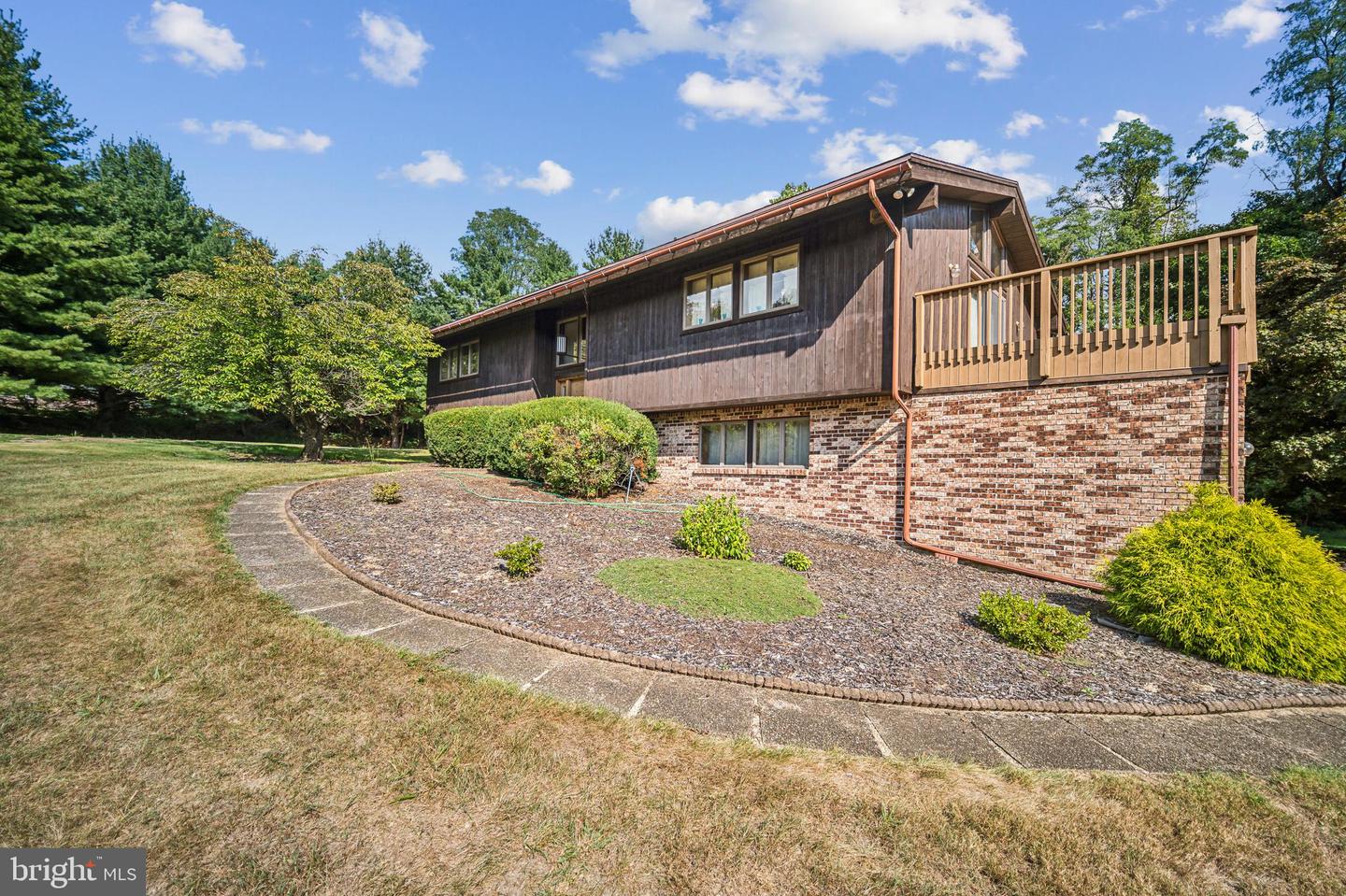 215 Skyline Drive, Reading