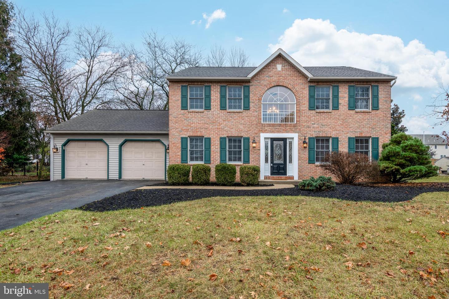 425 Coronet Drive, Blandon