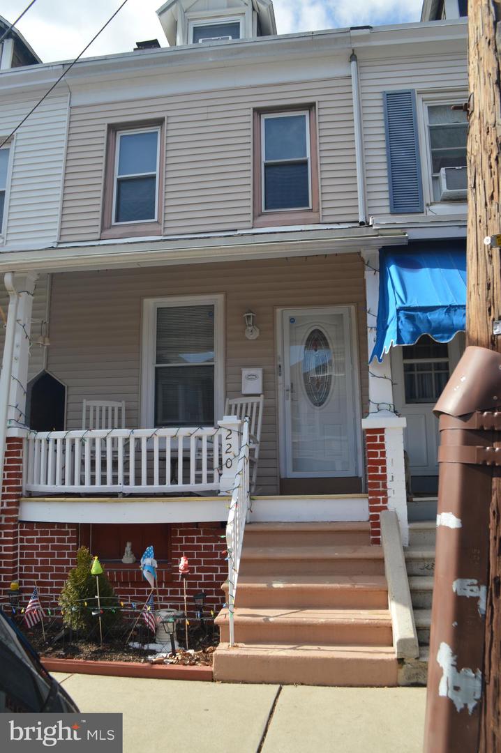 220 S 3rd Avenue, West Reading