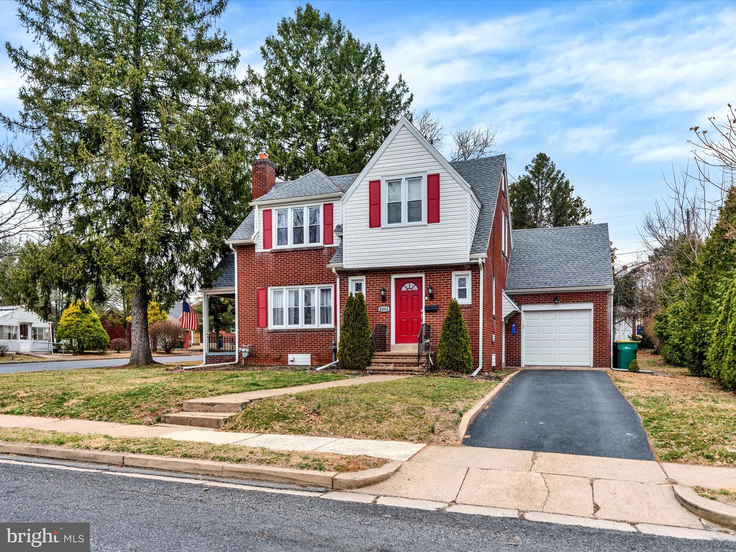 2461 Garfield Avenue, Reading
