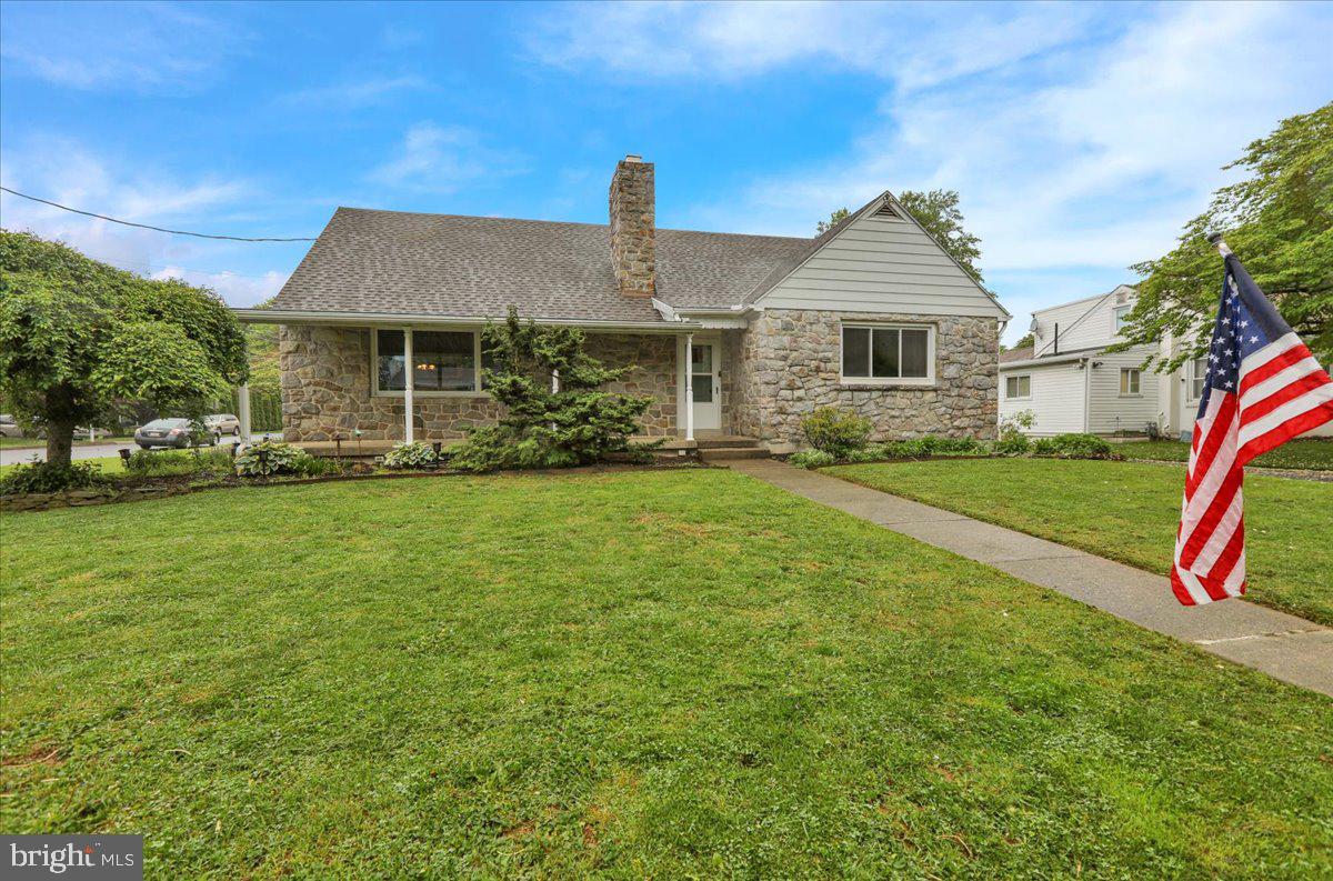 160 W 48th Street, Reading