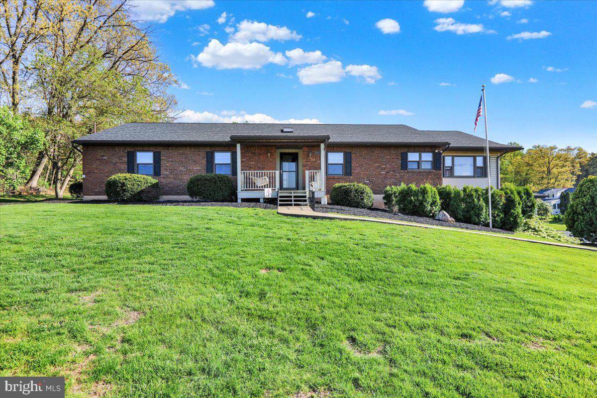 314 Sycamore Lane, Blandon