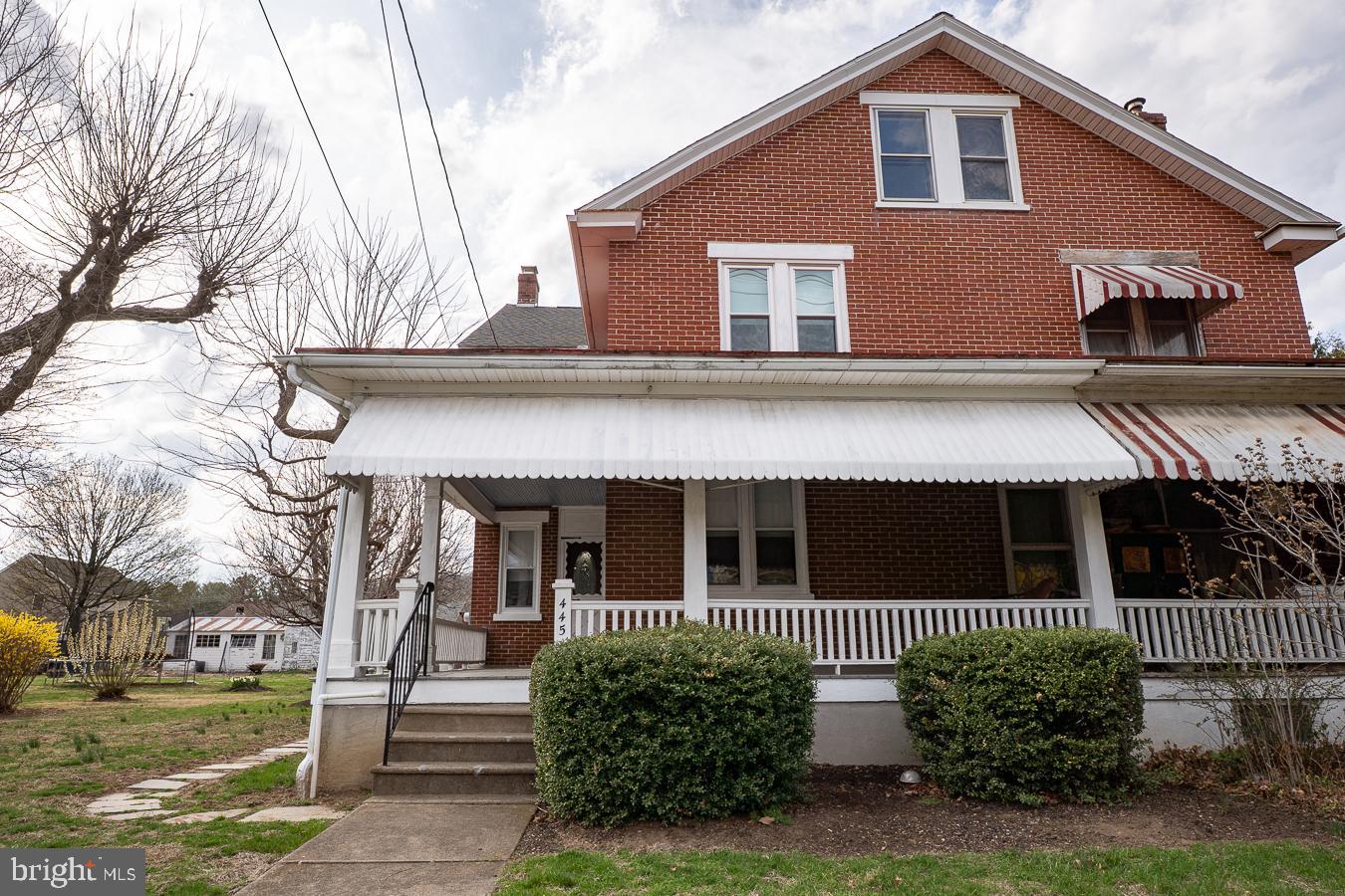 445 Main Street, Bally