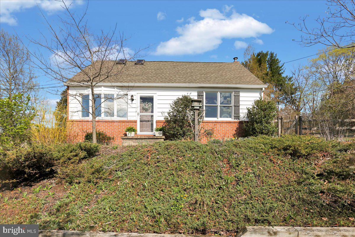 1032 W Leesport Road, Leesport