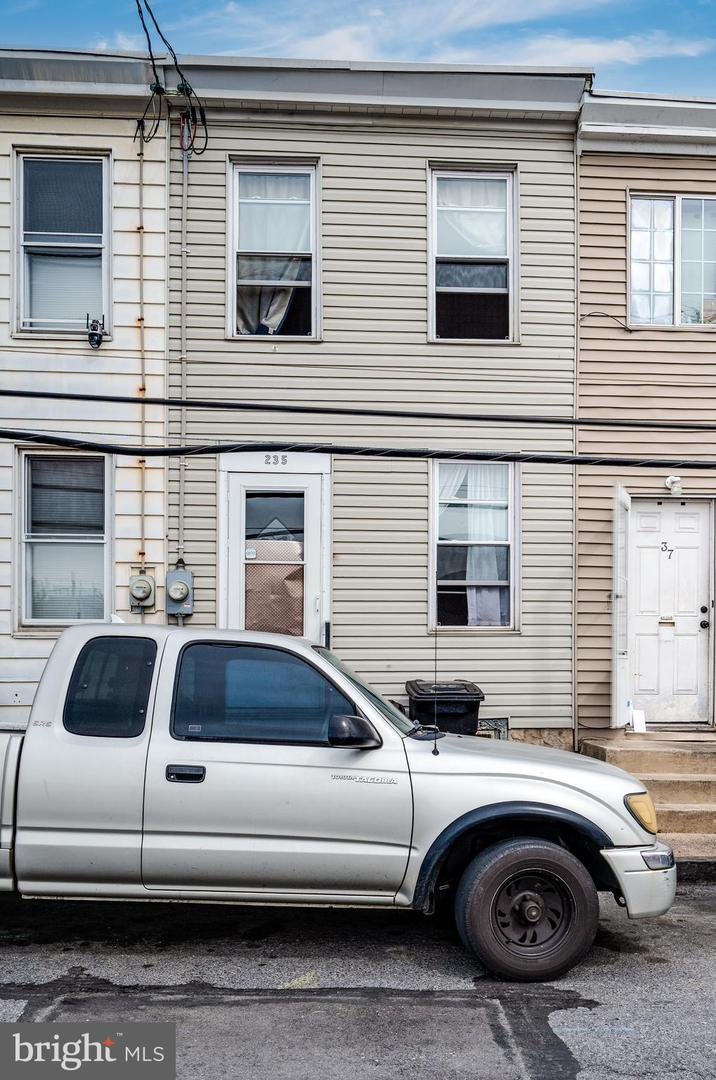 235 Maple Street, Reading