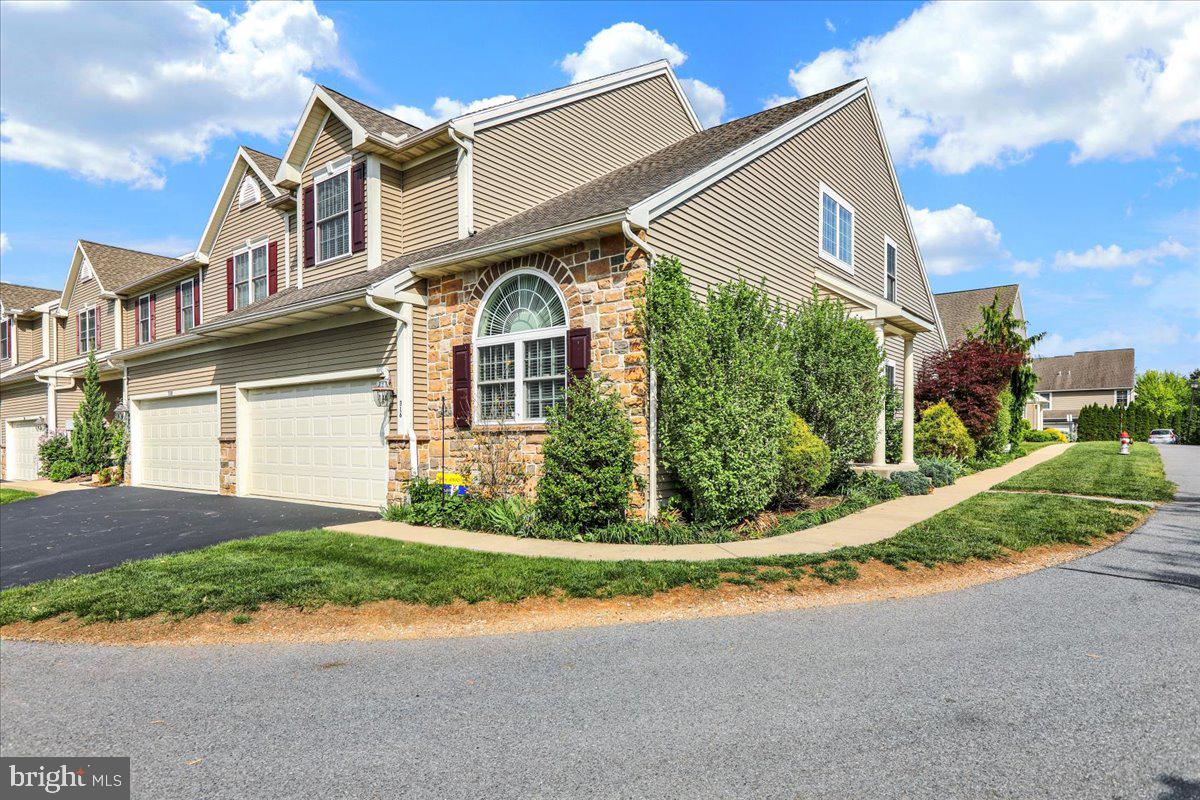 316 Emerald Lane, Reading
