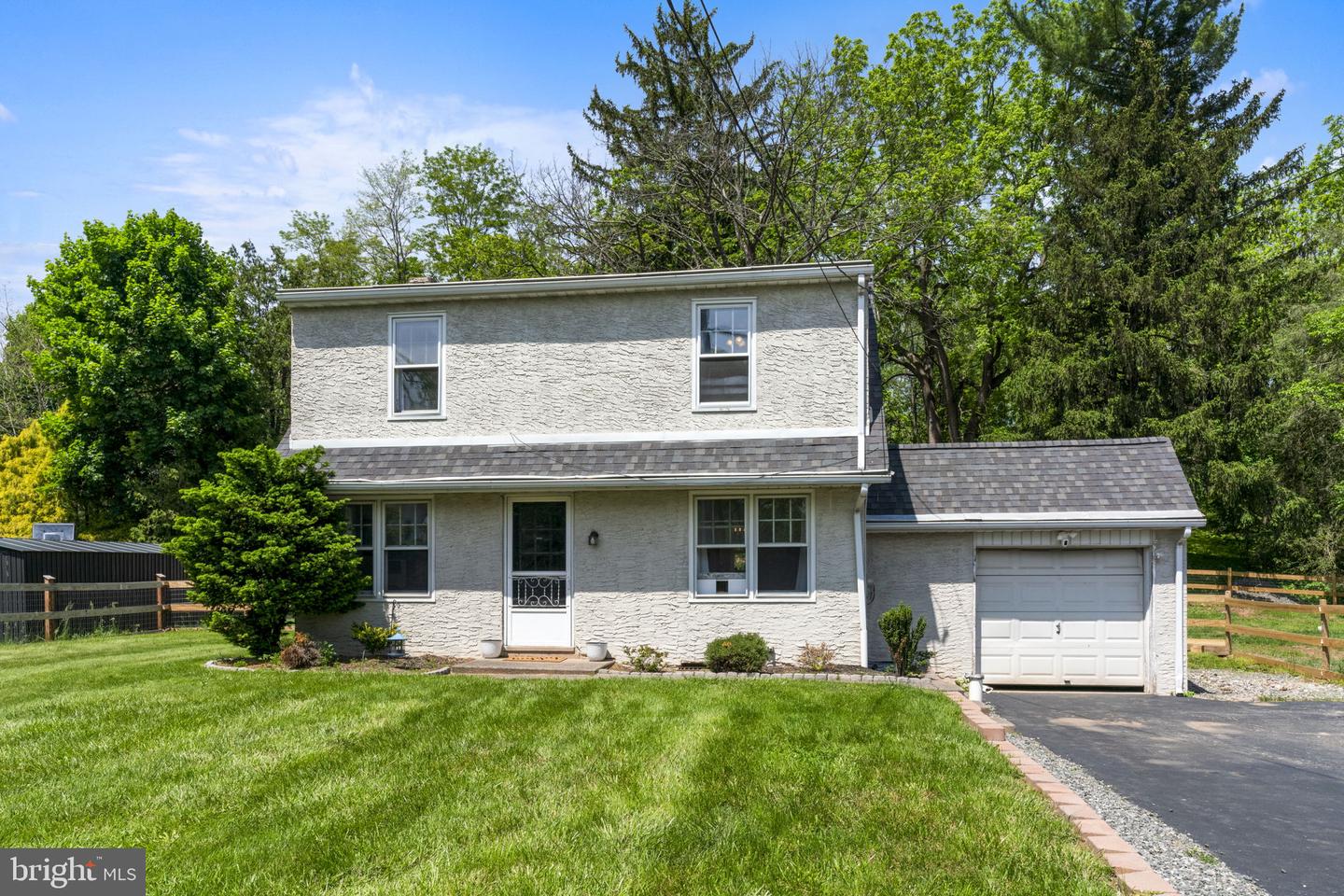 1607 Weavertown Road, Douglassville