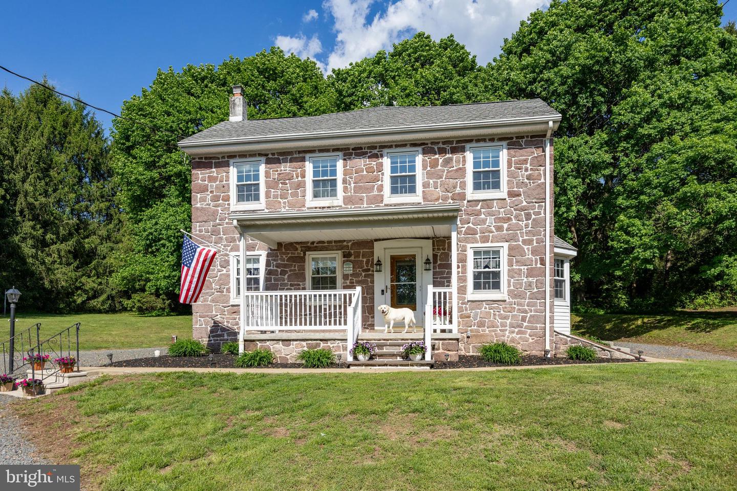 305 Gunhart Road, Mohnton