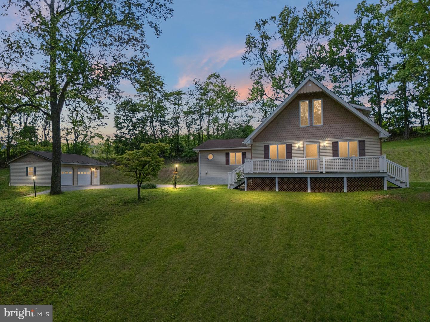 2033 Weisstown Road, Boyertown
