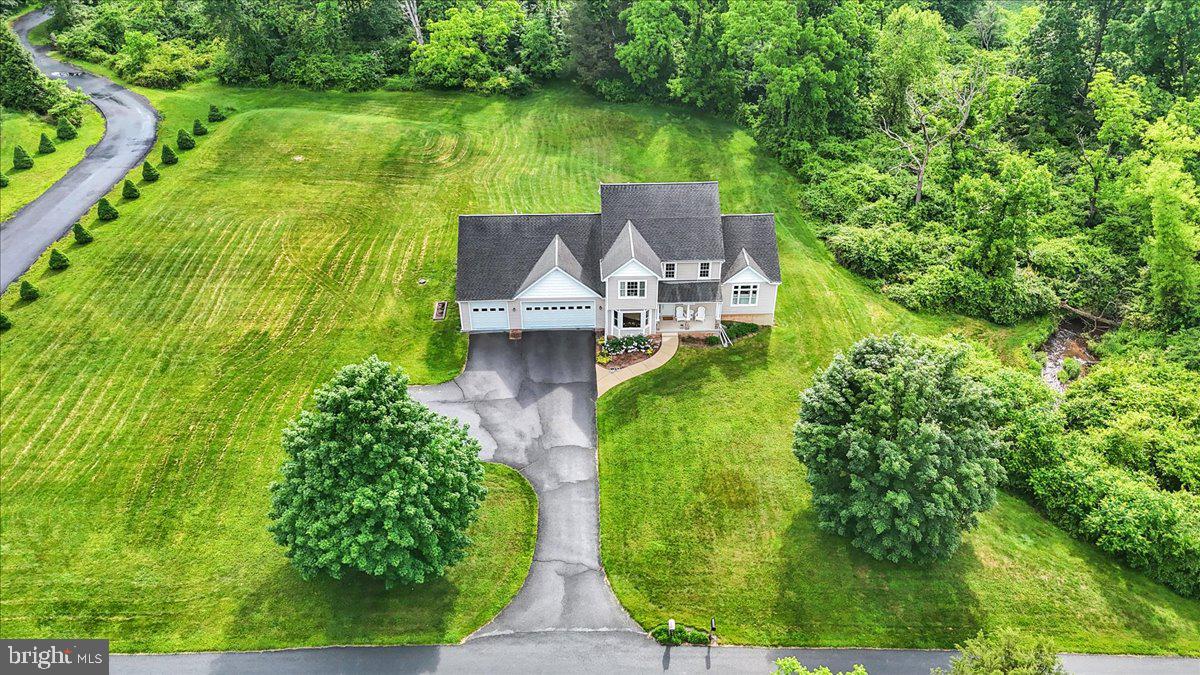 96 Gunhart Road, Mohnton