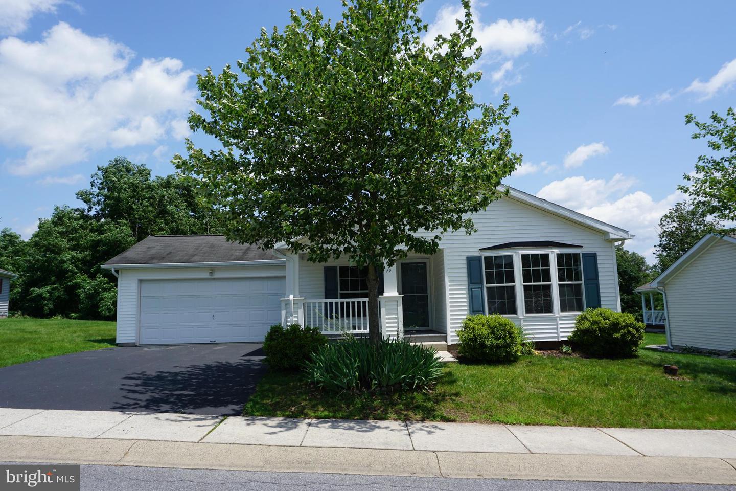 72 Random Road, Douglassville