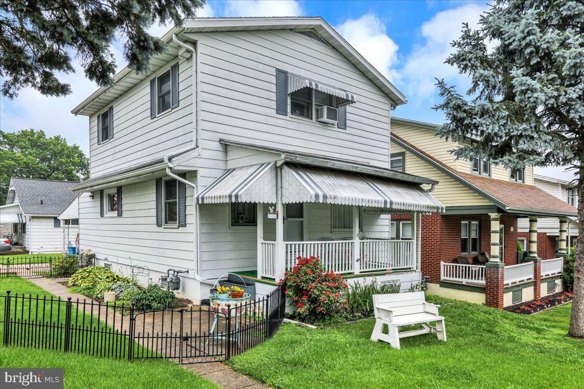 325 Summit Avenue, Reading