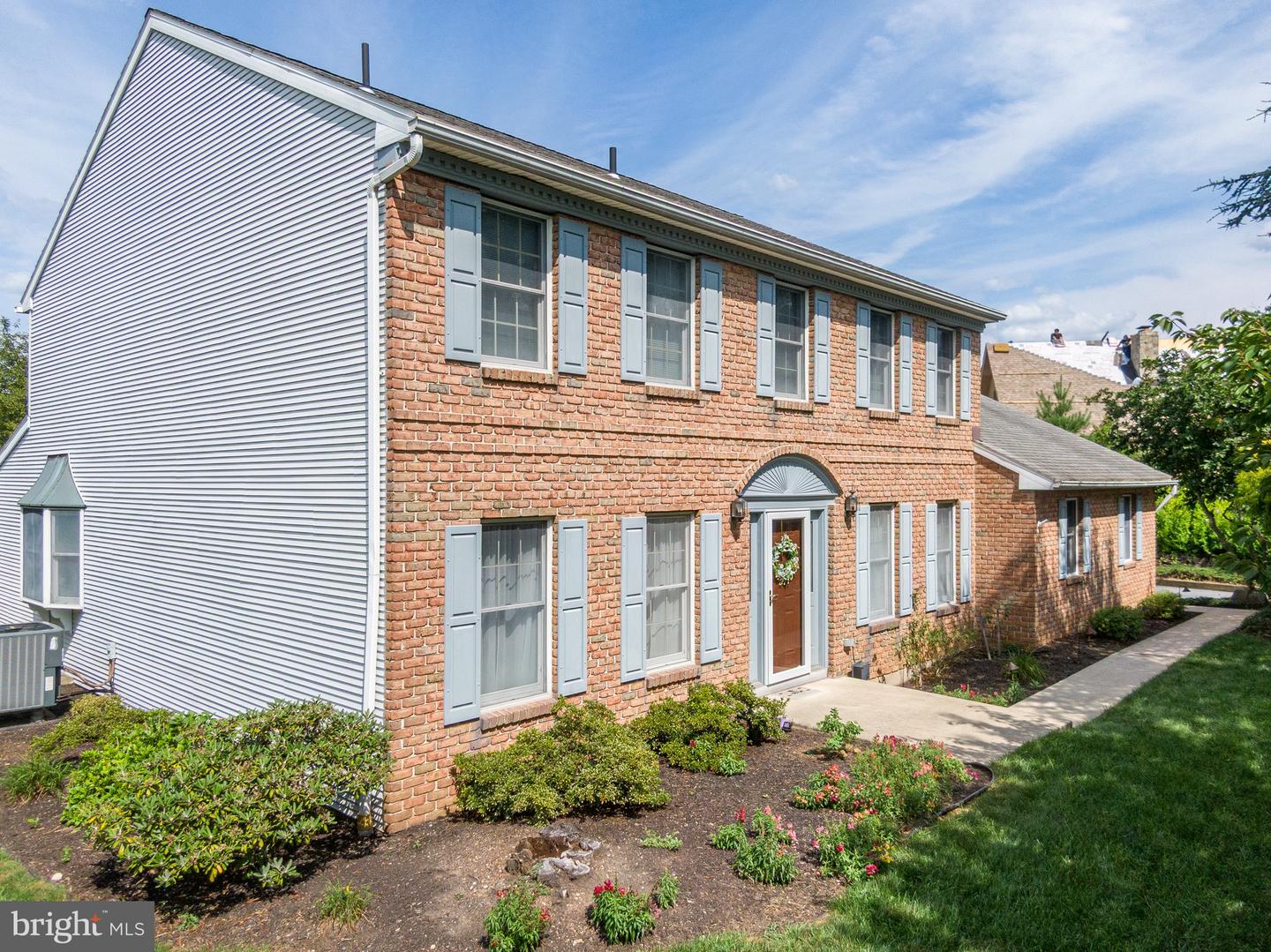21 Golfview Lane, Reading