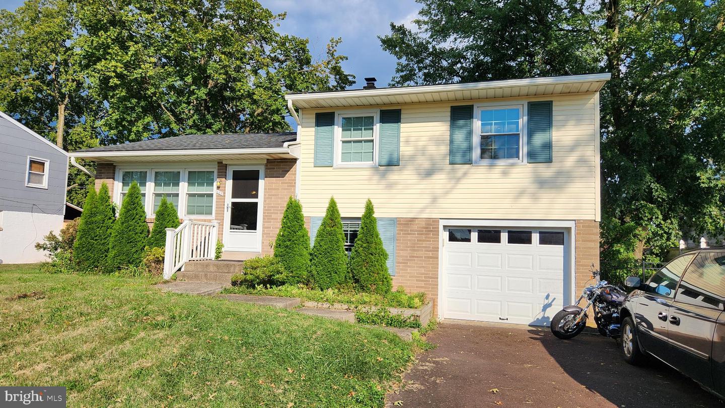 111 Maplewood Drive, Douglassville