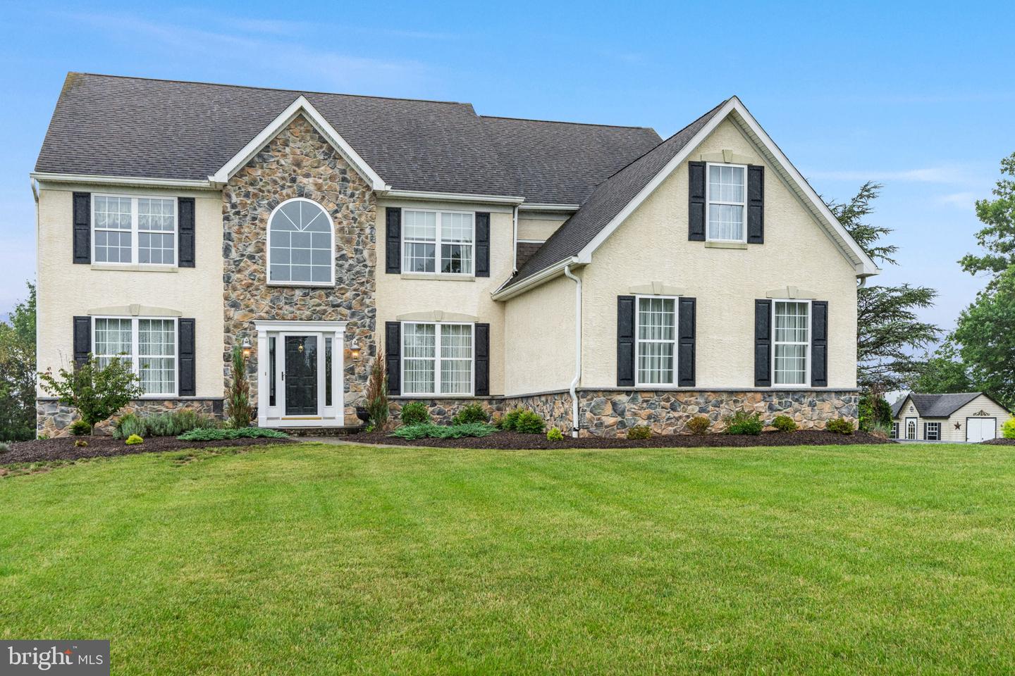 17 Valley Brook Road, Boyertown