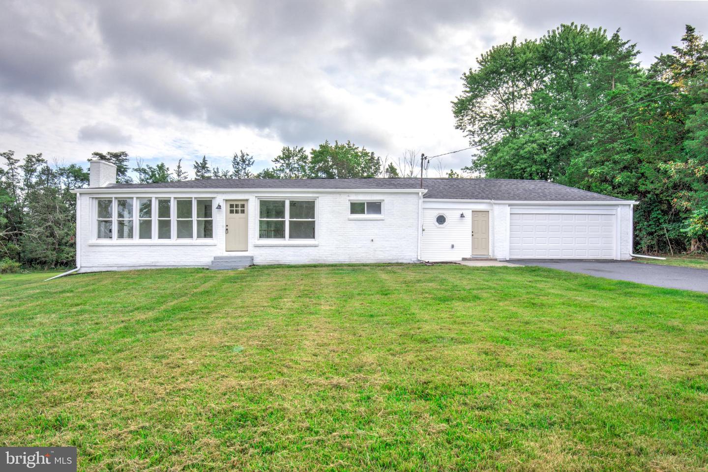 353 Douglass Drive, Douglassville