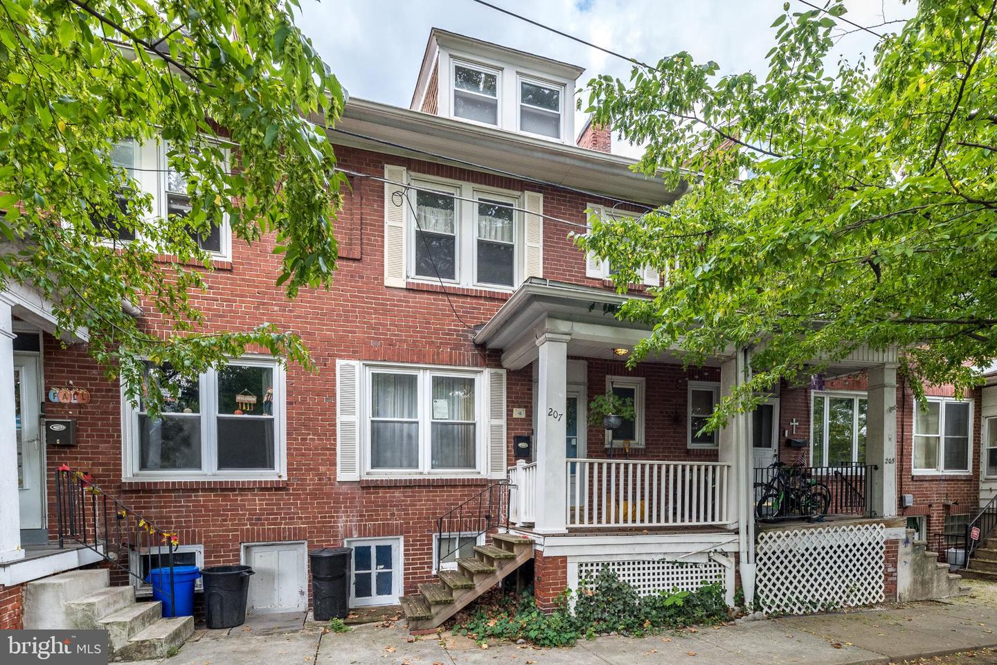 207 Spruce Street, Reading