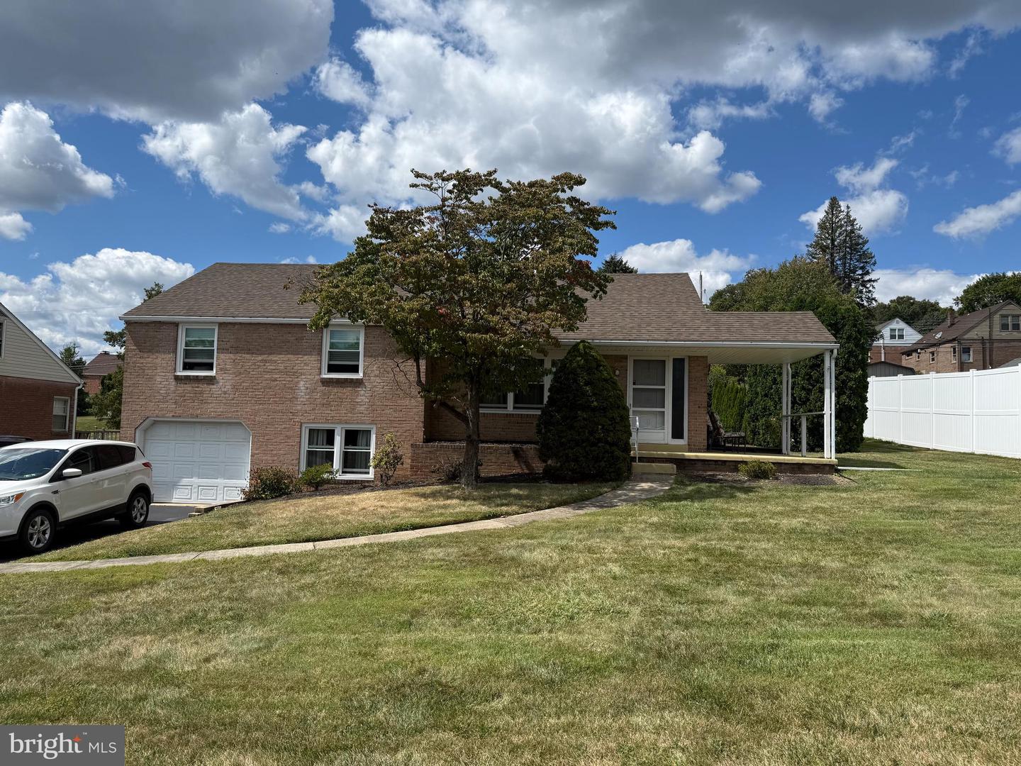 202 W 39th Street, Reading
